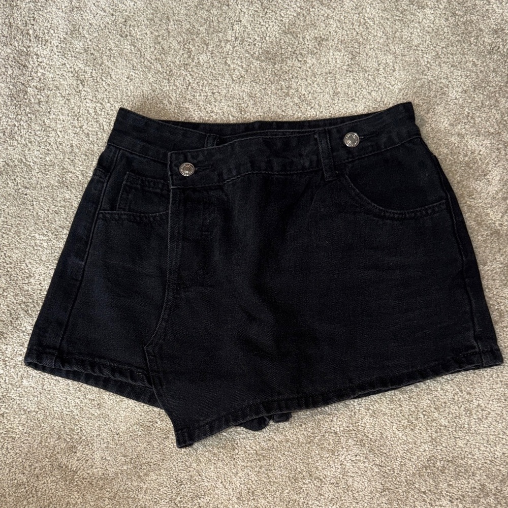 Women’s High-Waist Black Denim Skort